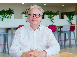 Russell Jarvis - Taylor Rose people