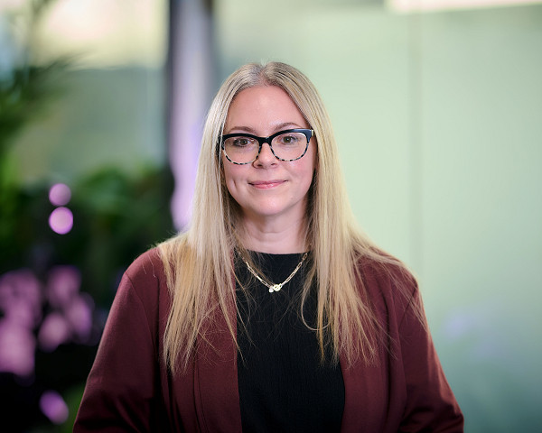 Taylor Rose - Eleanor Bartoli