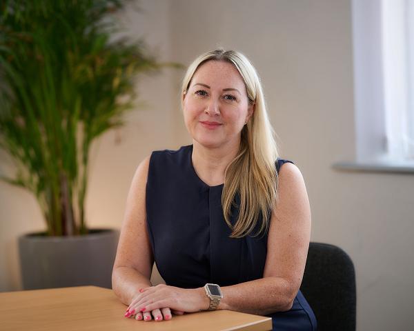 Taylor Rose - Victoria Martin