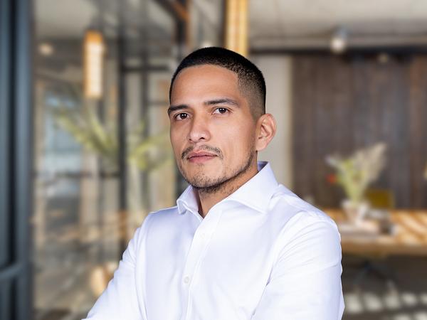 Taylor Rose - Victor Velastegui