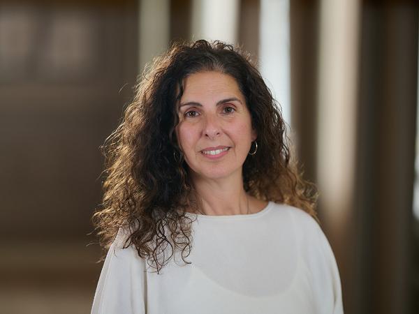 Taylor Rose - Elizabeth Antoniou